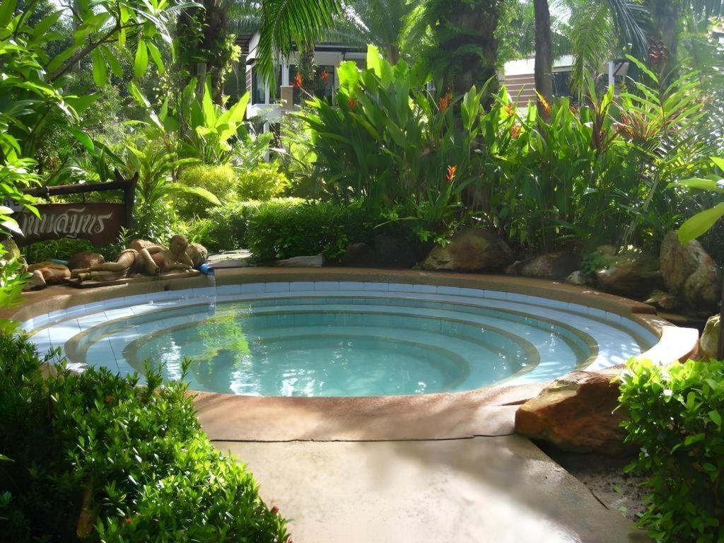 Nattha Waree Hot Spring Resort And Spa Ban Nua Khlong Εξωτερικό φωτογραφία